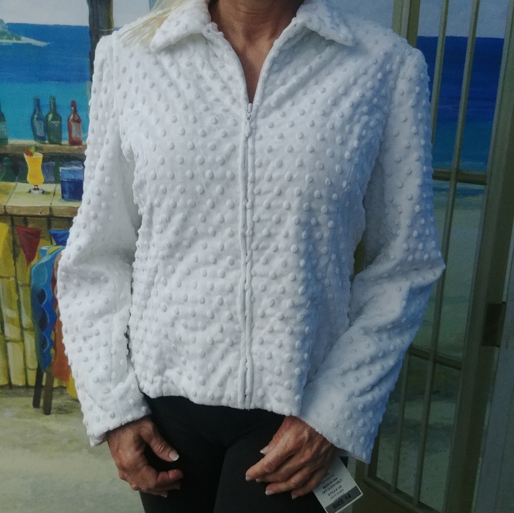 NWT NEW White Velour Super soft textured full zip jacket - Picture 2 of 10